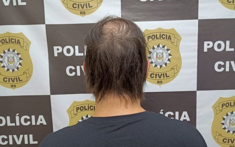 Suspeito de crimes sexuais contra mais de 120 meninas volta a ser alvo da Polícia | abc+