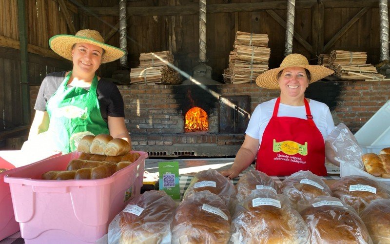 Pães e cucas já são feitas na Festa da Colônia de Gramado