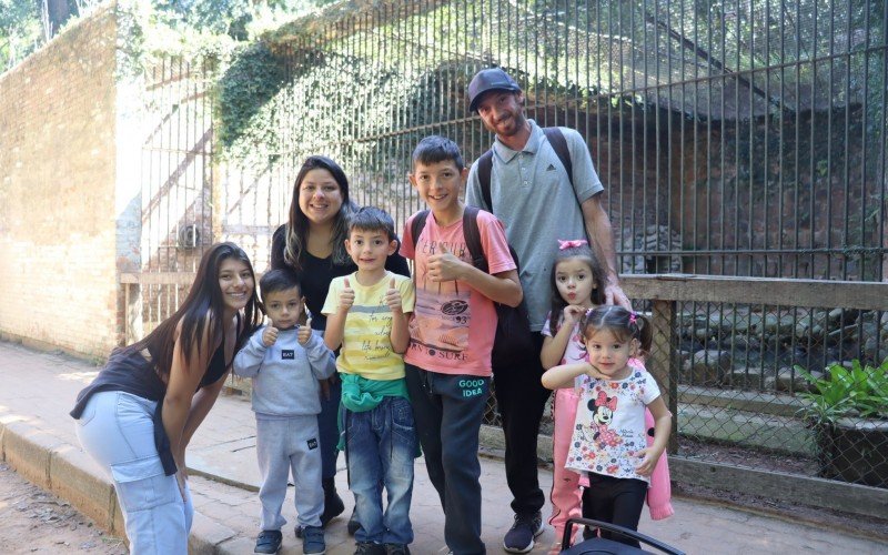 Visitação no Parque Zoológico de Sapucaia no dia 1º de maio - família de São Leopoldo