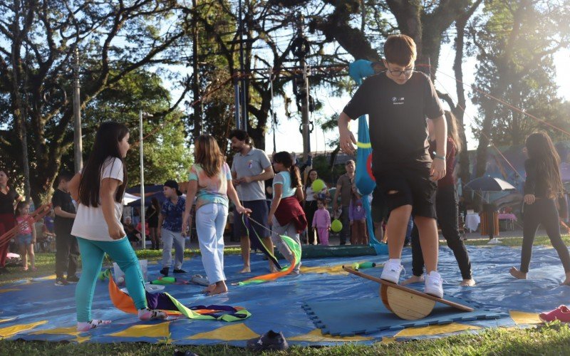 Sesc promove Brique São Léo na Praça do Imigrante