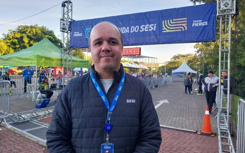 Corrida do Sesi celebra saúde e dia do trabalho no I Fashion: o gerente de operações do Sesi da região, Bruno Cássio Lopes Ferreira | abc+