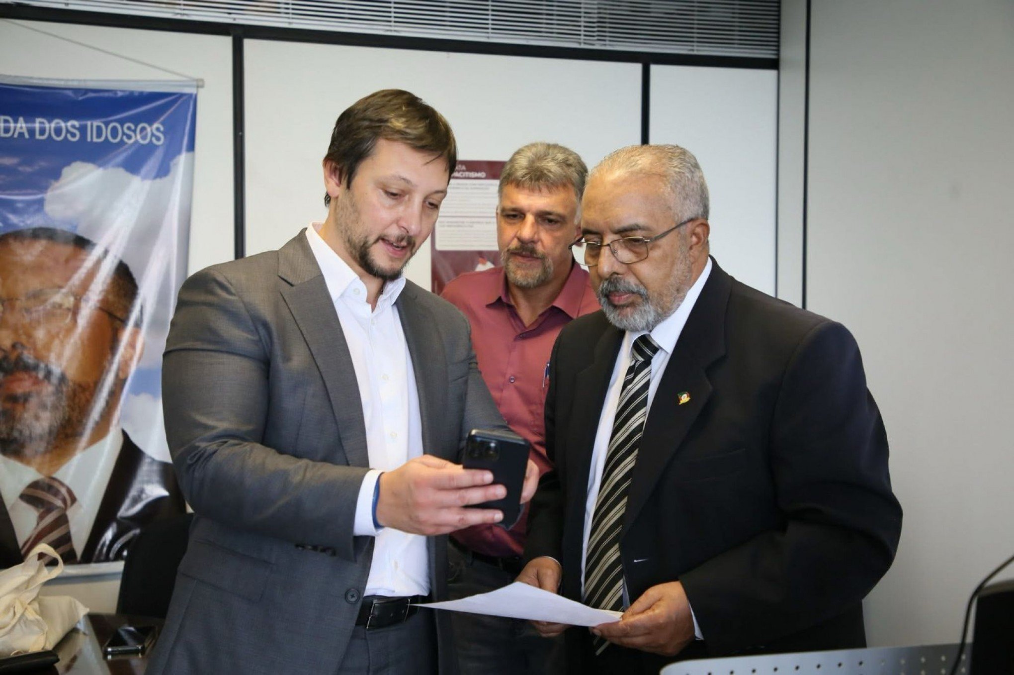 Prefeito de Canela garante meio milhão de reais em Brasília para turismo e saúde; confira