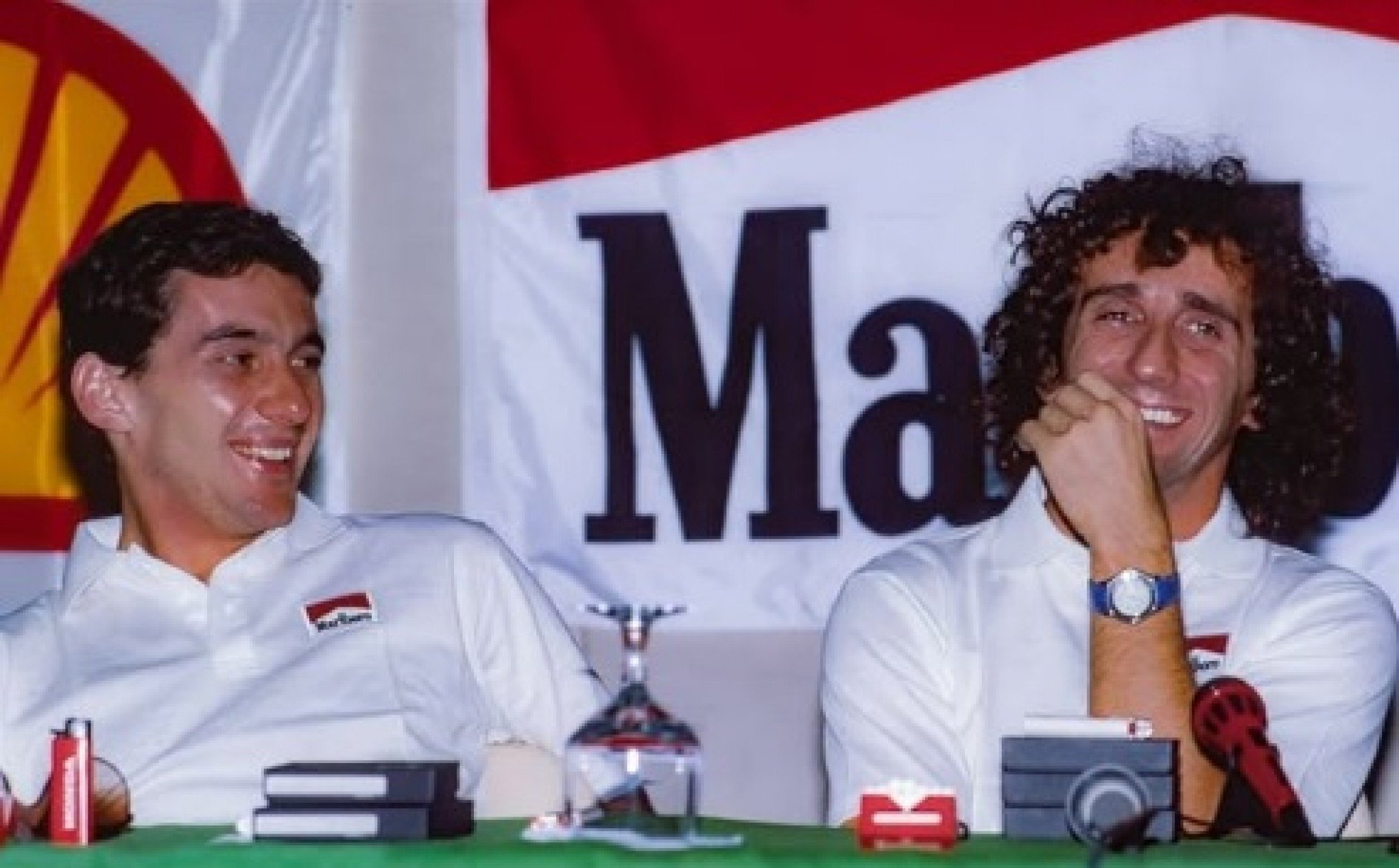 Prost posta lembrança com Senna no dia em que se completam 31 anos da morte do brasileiro
