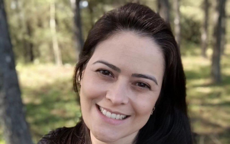 Professora Josiane de Oliveira Pegoraro faleceu nesta quinta-feira (1º) | abc+
