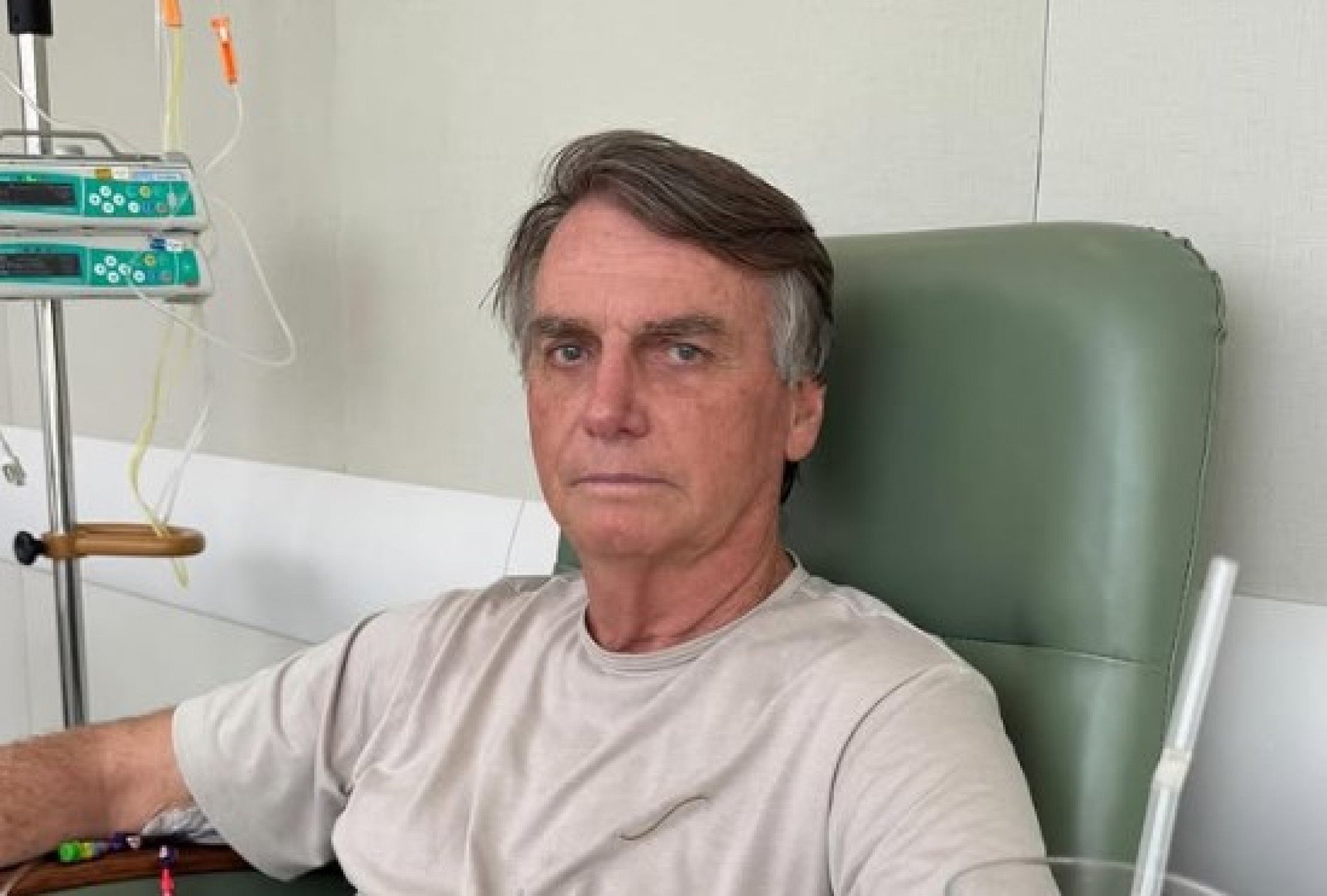 Mesmo do hospital, Bolsonaro diz que pode ir à manifestação pró-anistia; saiba quando