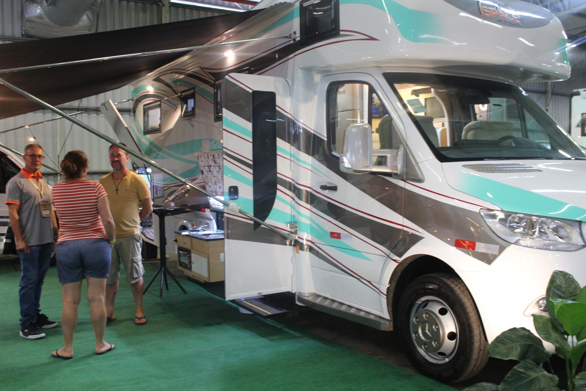 Região é referência na produção de motorhomes e trailers; ExpoRaiz segue neste domingo