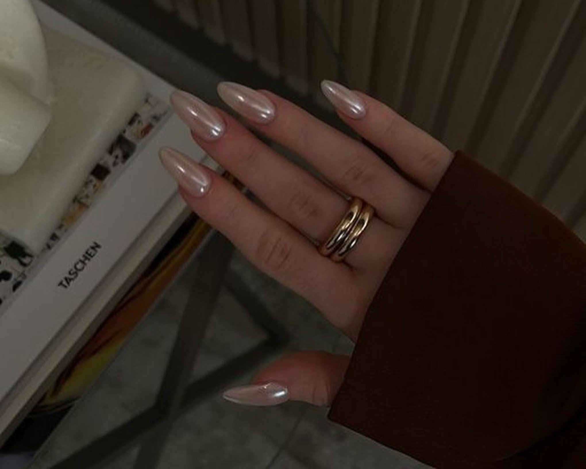 Unhas clássicas e chiques: 3 decorações e 6 inspirações para arrasar no outono