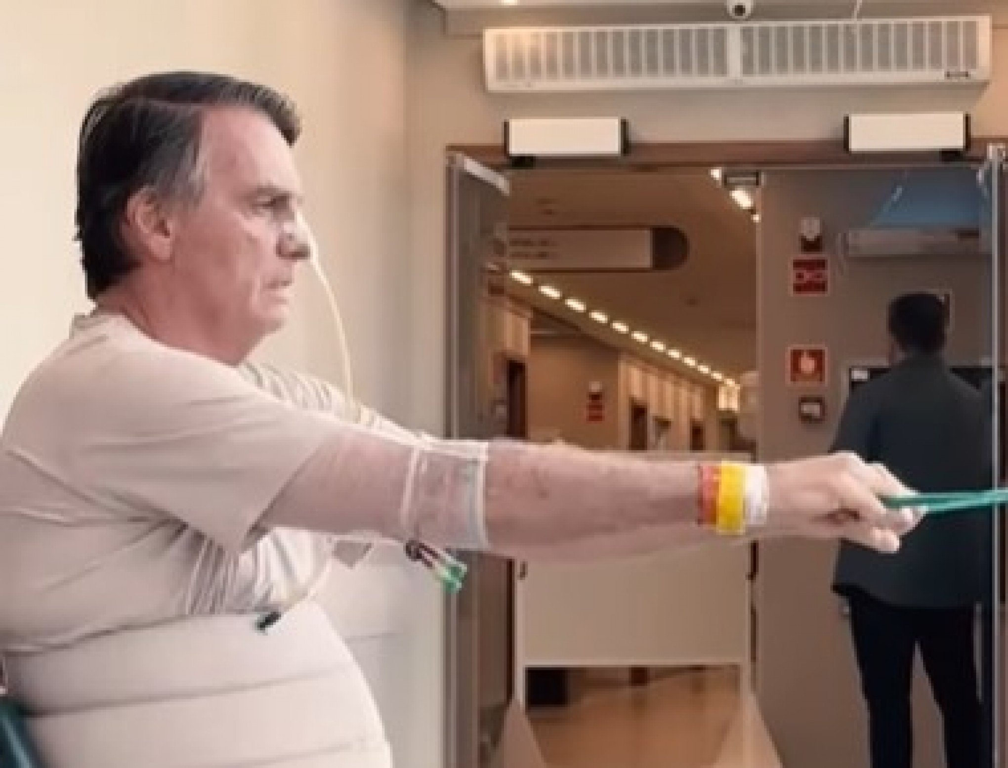 Bolsonaro deve ganhar alta hospitalar em breve; saiba detalhes