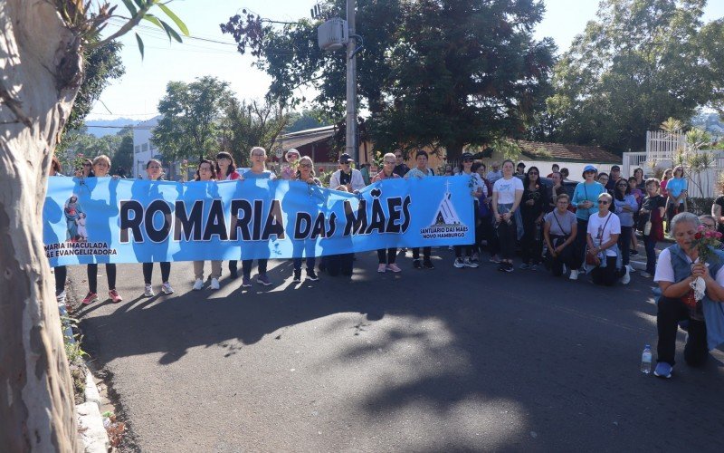 Romaria das MÃ£es reuniu centenas de fieis na manhÃ£ deste domingo (04).