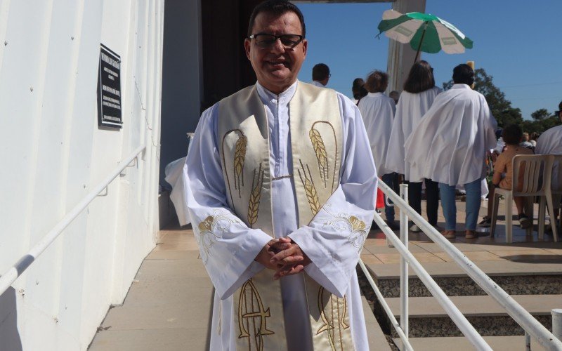 Padre auxiliar do Santuário das Mães, Geraldo Elias do Couto.