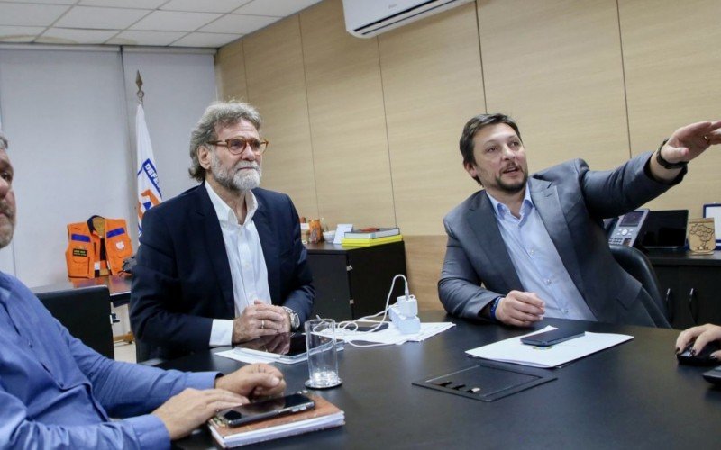 Prefeito Gilberto Cezar esteve em reuniões em Brasília