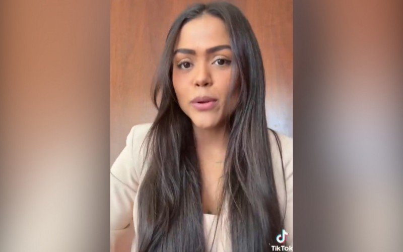 Camilla Loures teve voo para Israel cancelado, na manhã desta quinta-feira (5) | abc+
