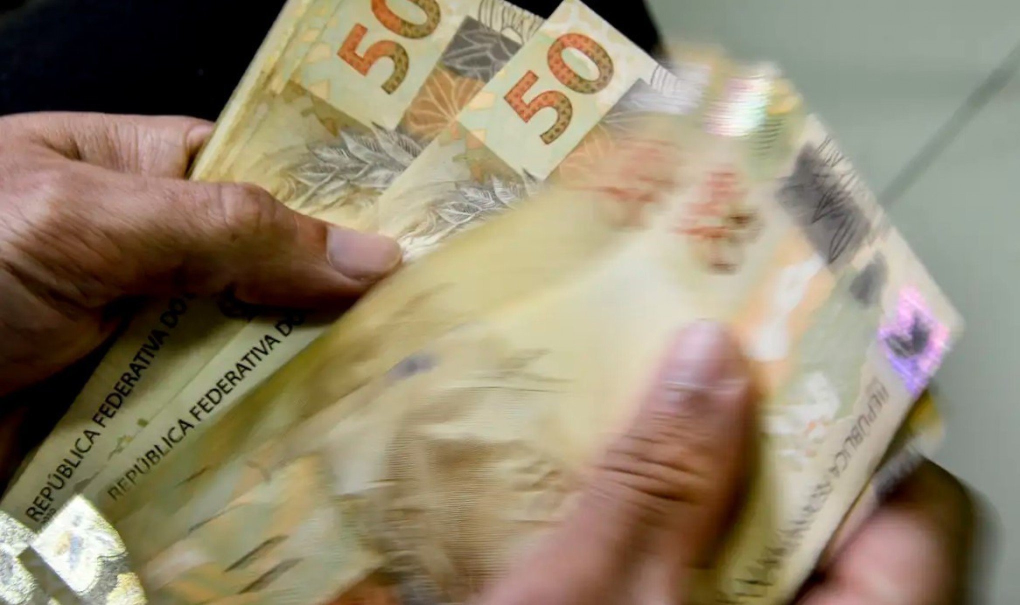 INSS começa a pagar 13º para quem recebe mais de um salário mínimo; saiba quando você vai receber