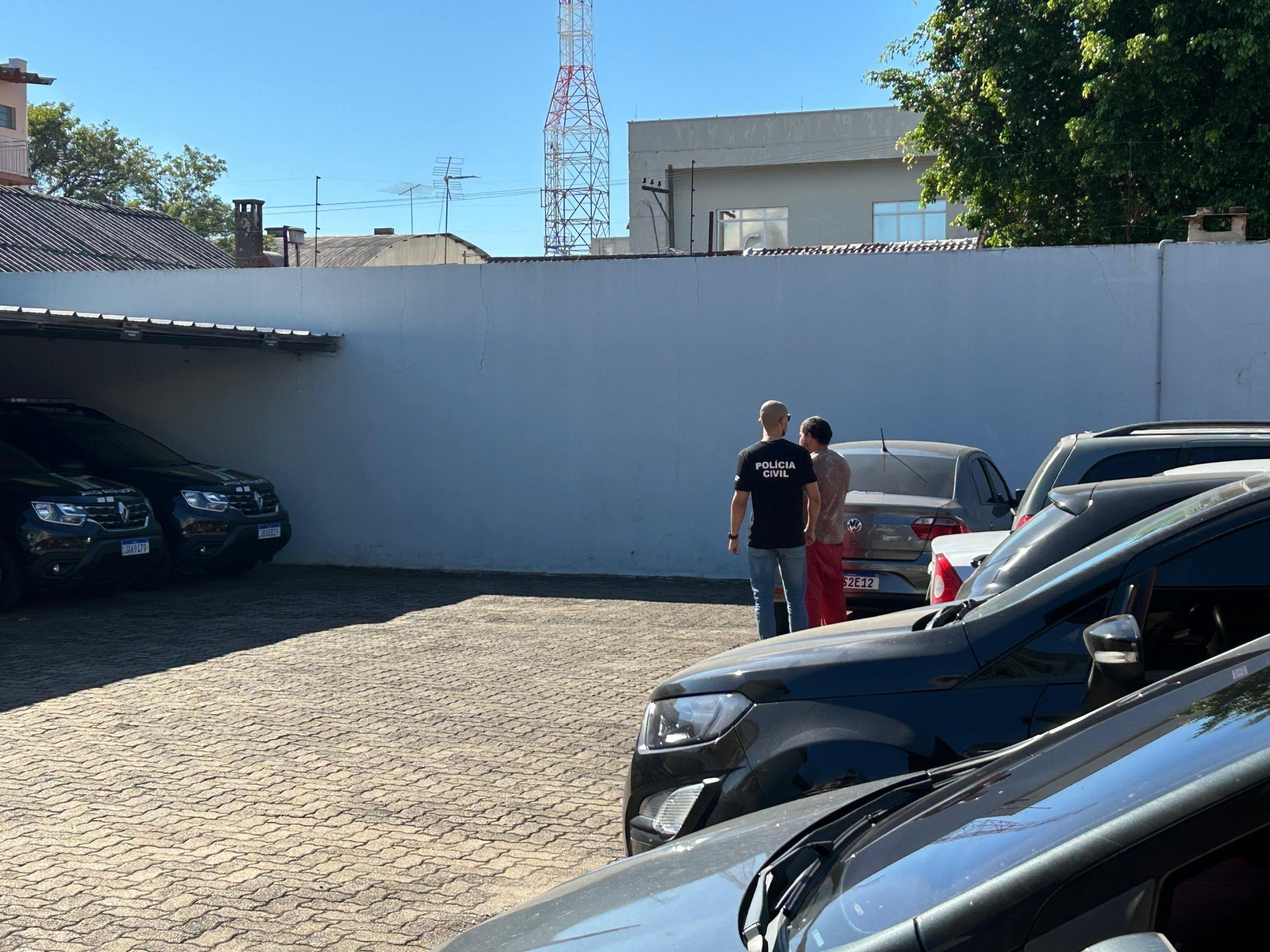 Pai que tentou matar a filha com oito facadas em São Leopoldo vira réu na Justiça
