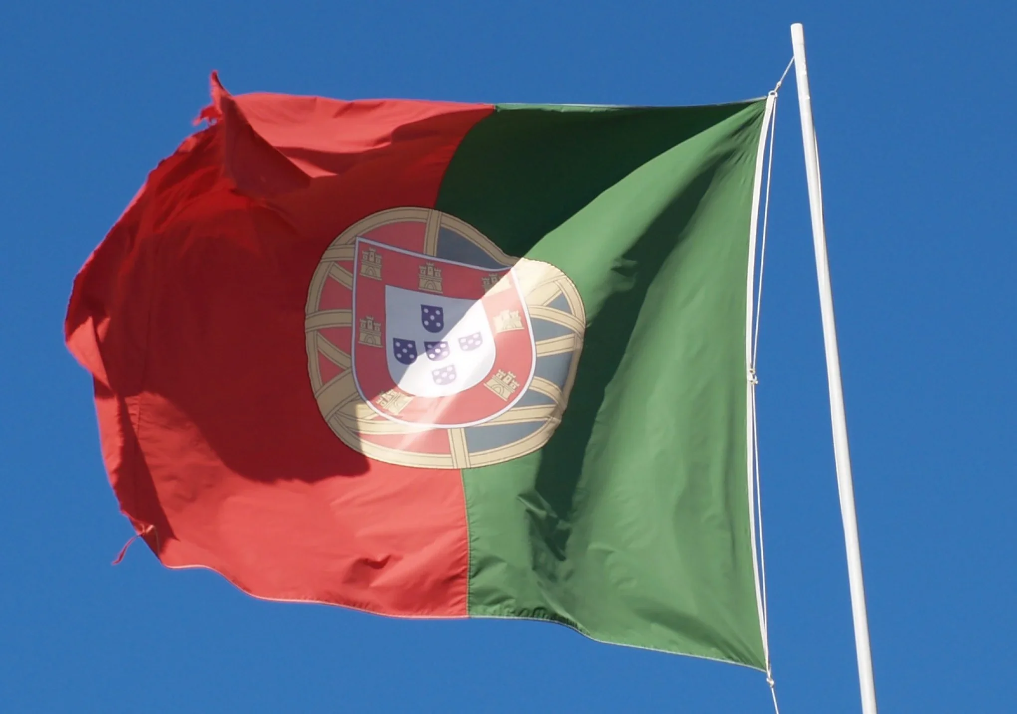 Portugal vai expulsar 5 mil brasileiros; entenda