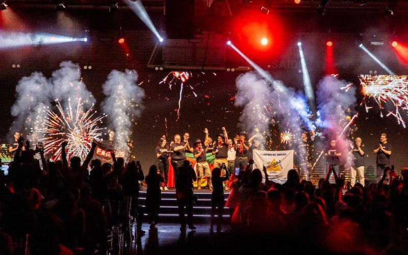 Cerca de 3,5 mil jovens adventistas participam de evento estadual e realizam ações sociais em Gramado