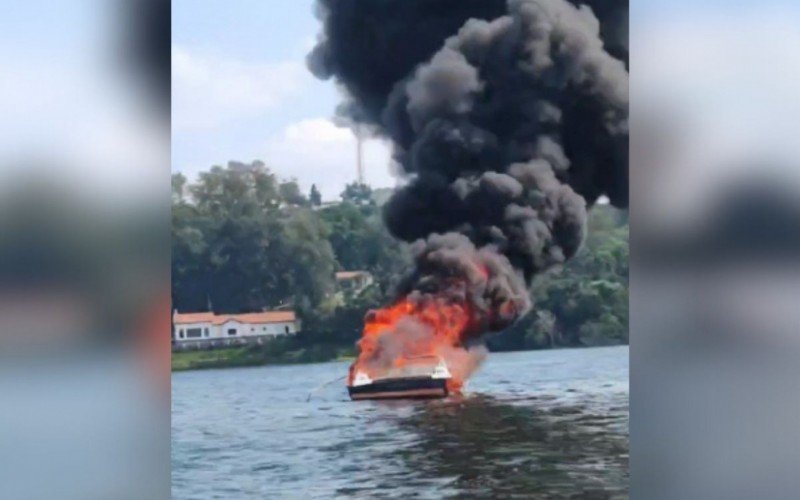 Lancha explode durante teste para compra da embarcação | abc+