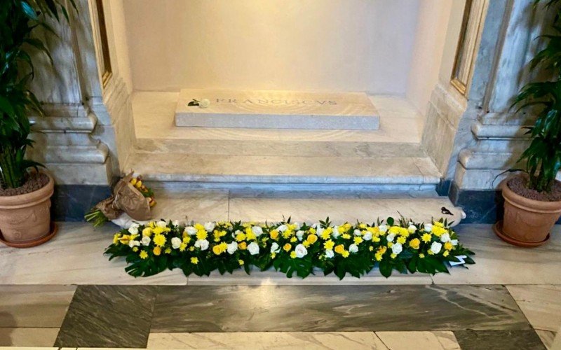 Papa Francisco foi sepultado fora do Vaticano | abc+