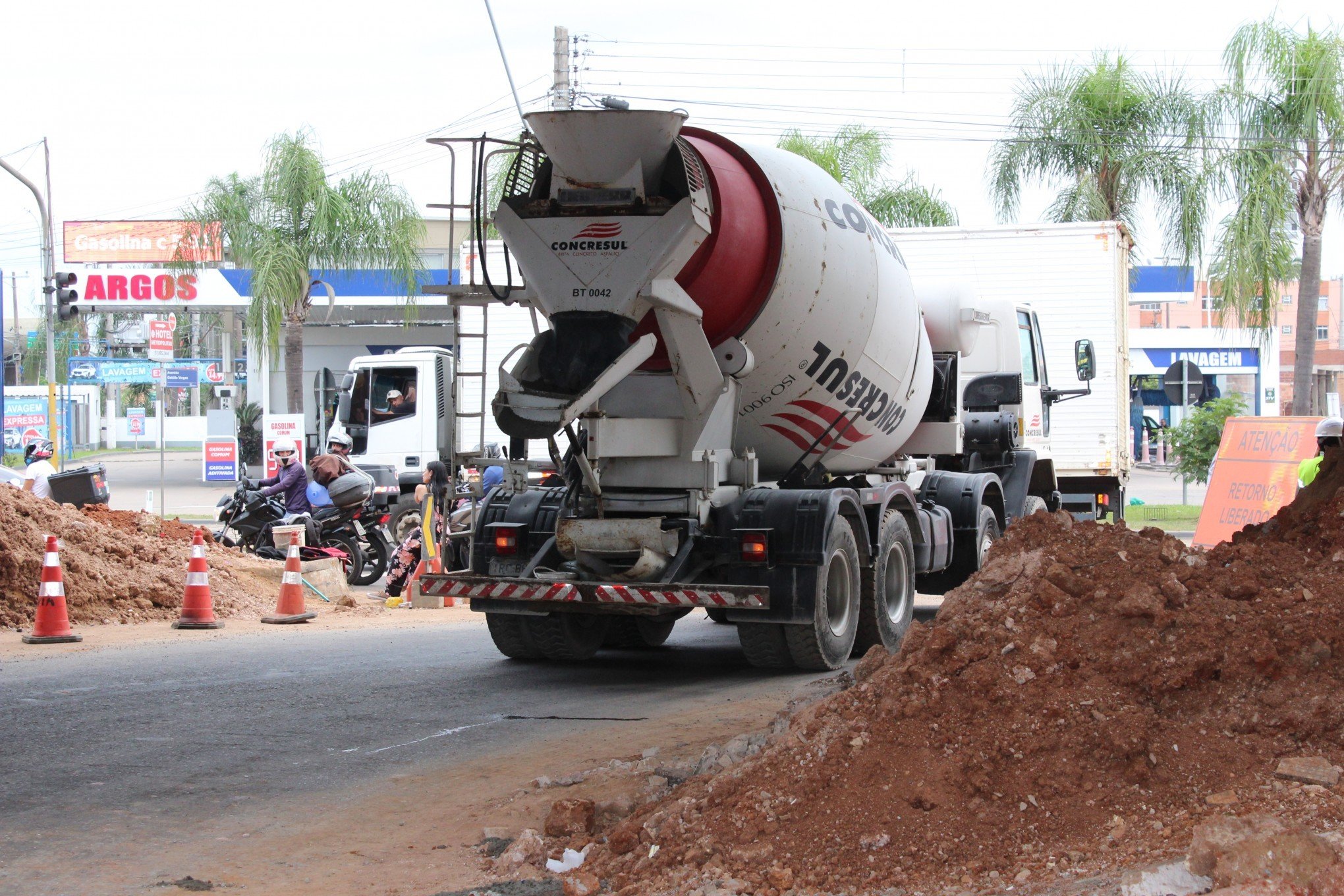 Obras no Viaduto da Metrovel em Canoas 