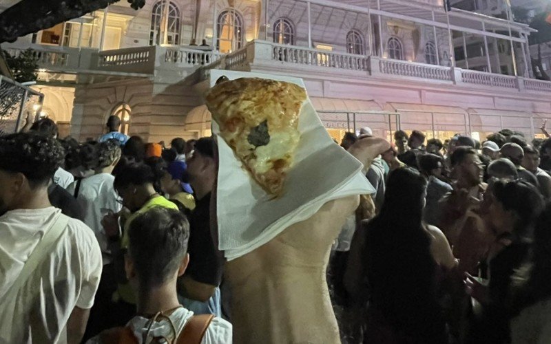 Lady Gaga comprou pizza para os fãs? Não é o que diz Diogo Defante | abc+
