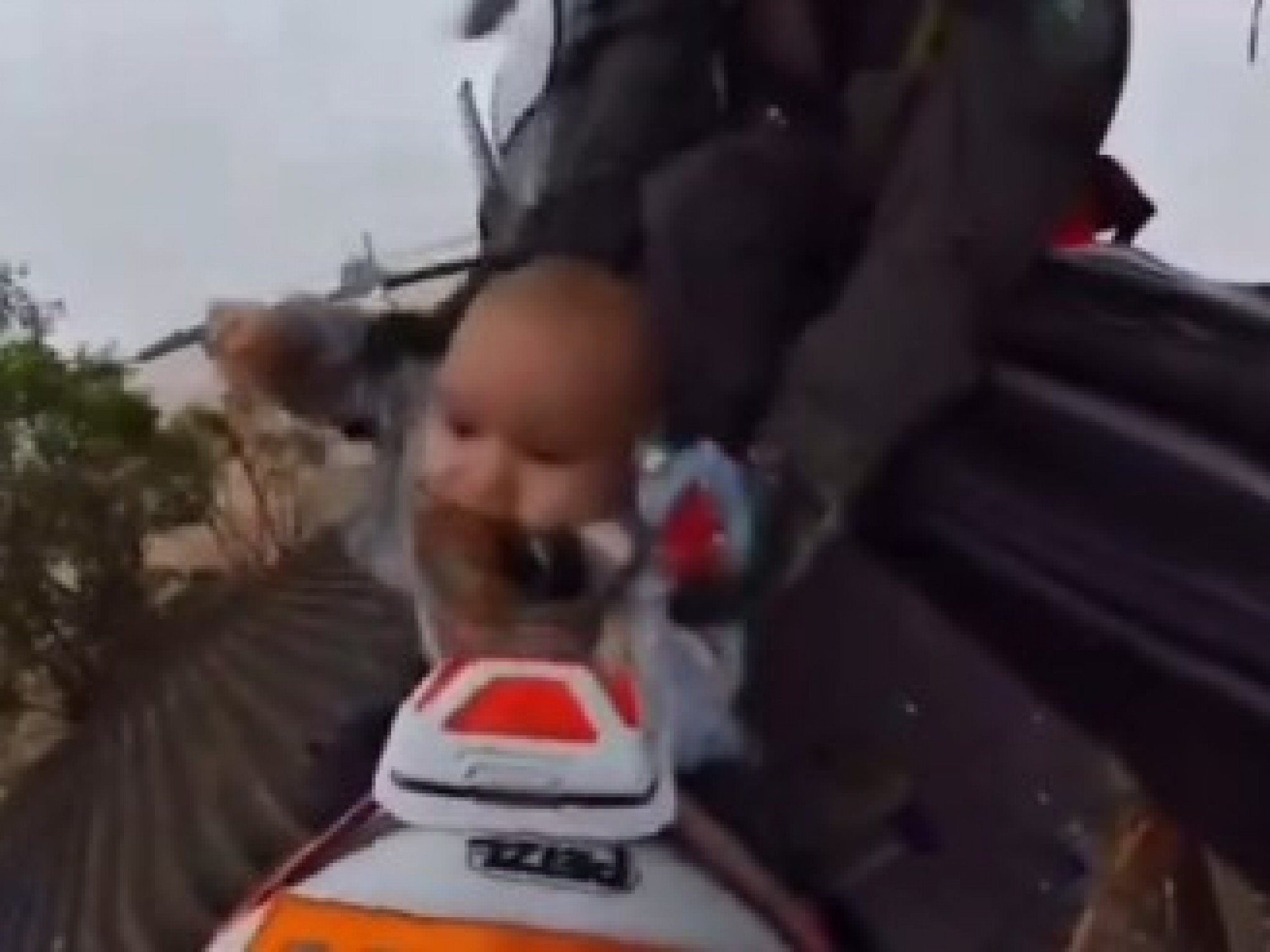 Morre bebê símbolo dos resgates das enchentes de 2024 no RS
