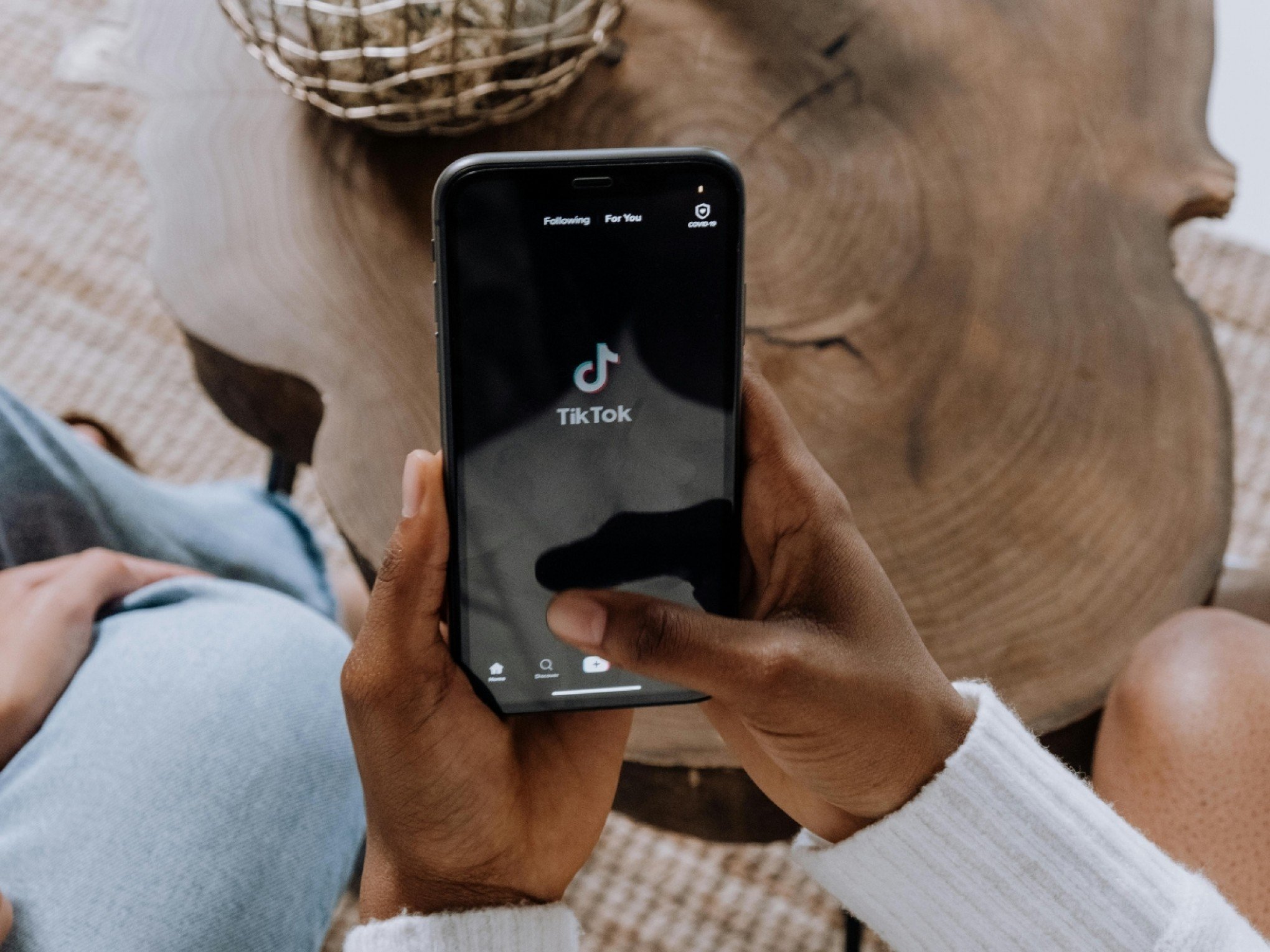 TikTok Shops: Você vai poder comprar pelo aplicativo em breve no Brasil; entenda como nova função vai funcionar