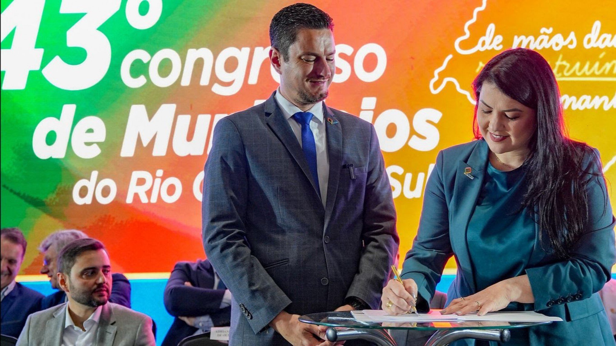 Adriane Perin assume presidência da Famurs; veja lista de vice-presidentes e conselheiros