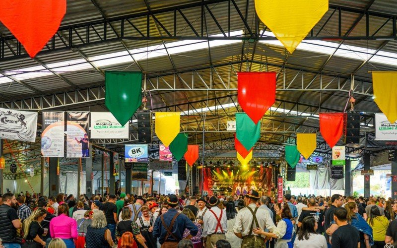 Atrações da 25ª edição da Kartoffelfest (Festa da Batata), em  Santa Maria do Herval