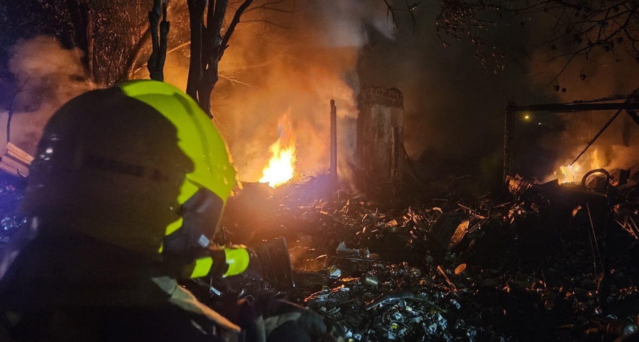 Combate a incêndio em São Leopoldo durou 5 horas e contou com bombeiros de três cidades