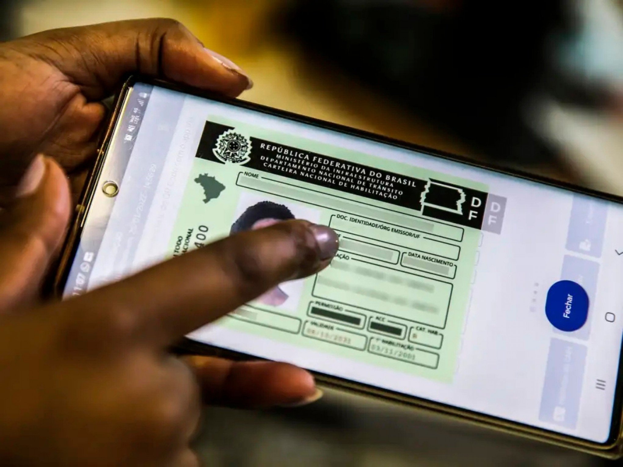 Carteira de motorista vai ser gratuita para 1,5 mil pessoas no RS; saiba mais sobre o CNH Social e como se inscrever