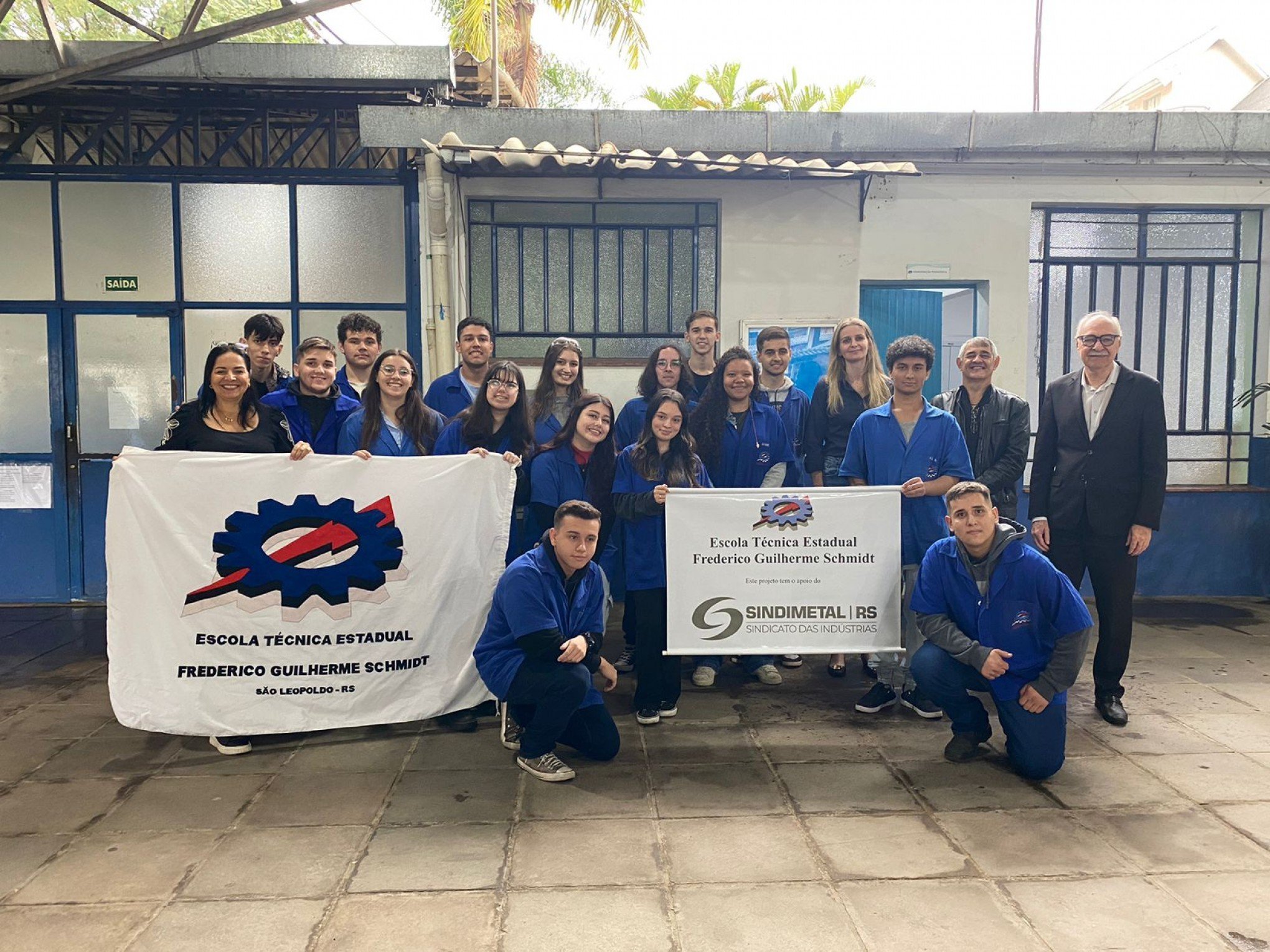 Apoio do Sindimetal garante participação de alunos do Frederico Schmidt em feira nacional