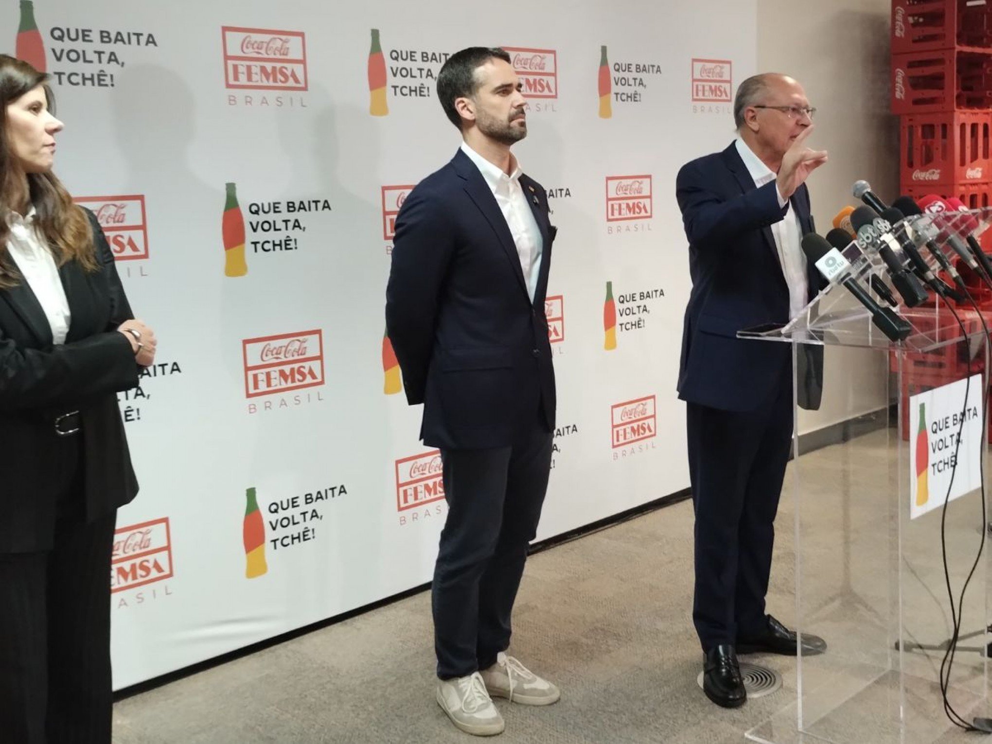 Acompanhado pelo vice-presidente e também ex-tucano Geraldo Alckmin, governador participou de evento em fábrica de Porto Alegre | abc+