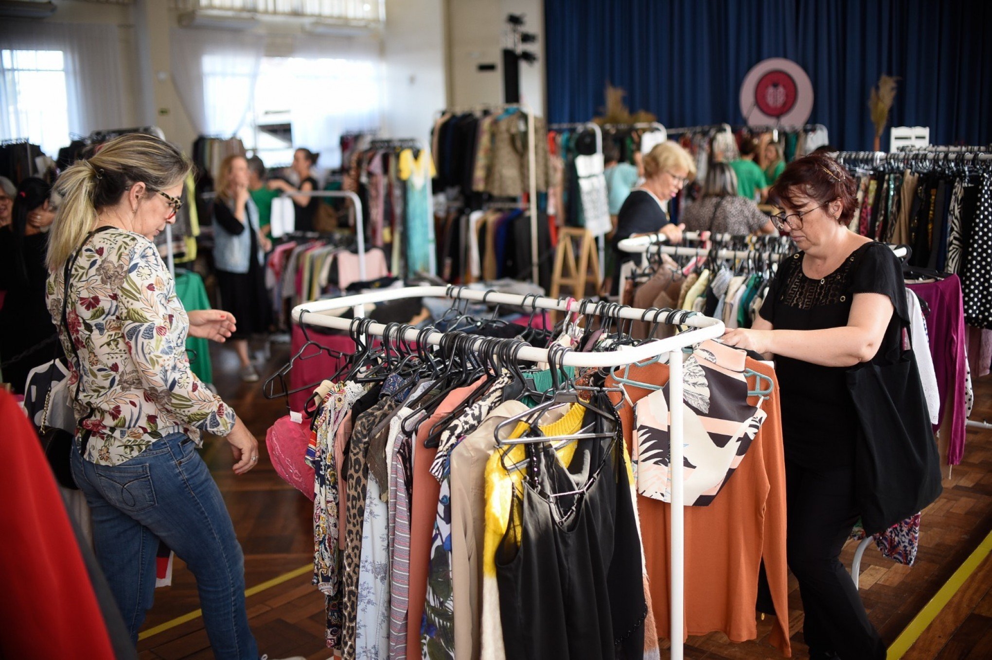 A partir de R$ 8: Saiba quando ocorre evento que une brechós e oferece roupas, sapatos e até bolsas em Novo Hamburgo