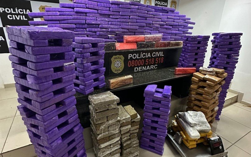 348 quilos de maconha apreendidos pela Polícia Civil neste sábado (10) | abc+