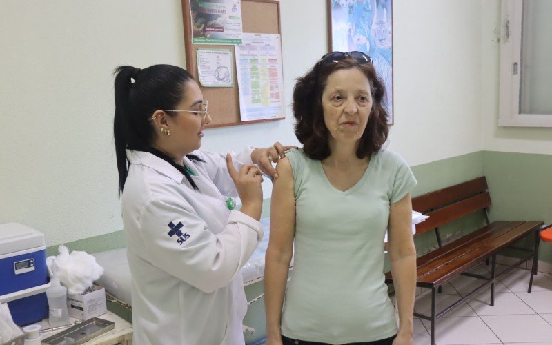 A nutricionista Denise Corrêa aproveitou o Dia D de vacinação em São Leopoldo para se vacinar quando estivesse de folga