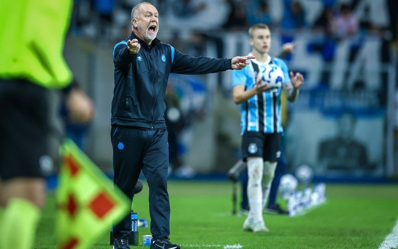 Mano Menezes enfurecido em Grêmio x Bragantino  | abc+