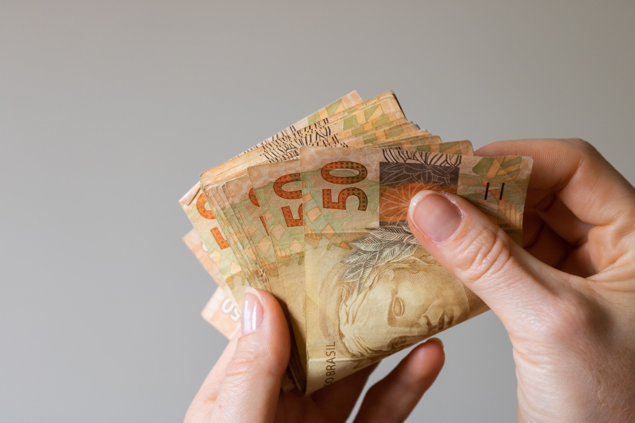Ex-aluna de medicina acusada de desviar R$ 1 milhão é condenada por golpe em lotérica