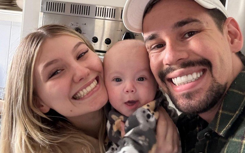 Isabel Veloso publicou foto com a família para anunciar remissão de câncer | abc+
