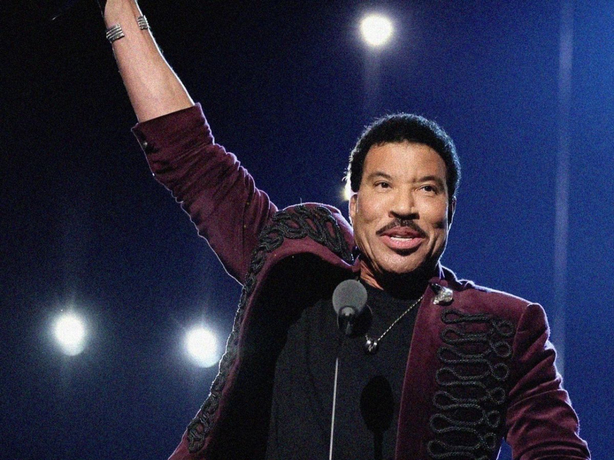 THE TOWN: Lionel Richie é confirmado no festival; veja data e detalhes