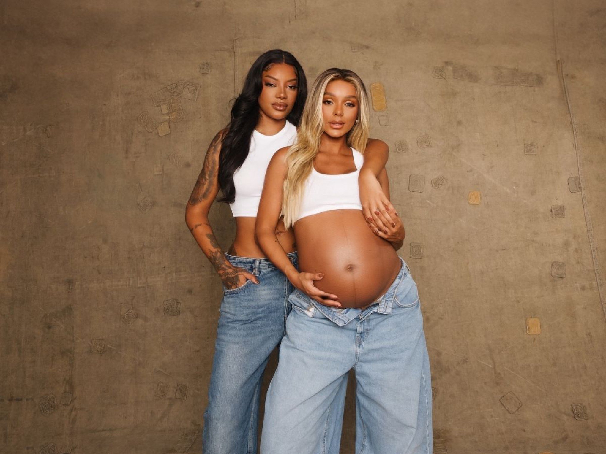 Brunna Gonçalves e Ludmilla estão em contagem regressiva para a chegada de Zuri; primeira do casal deve nascer nos EUA