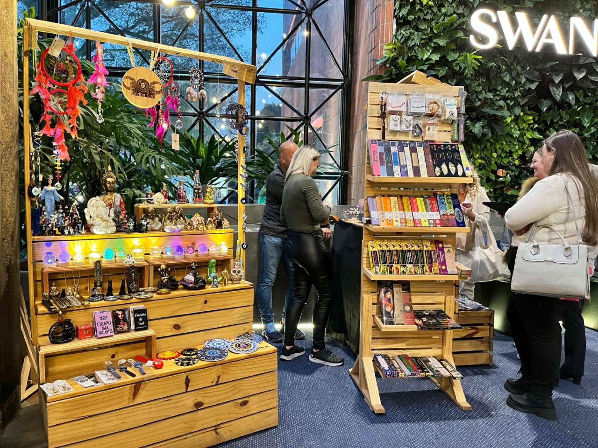 Feira Incomum ocorre nesta terça-feira no Swan Hotel; veja programação de evento gratuito