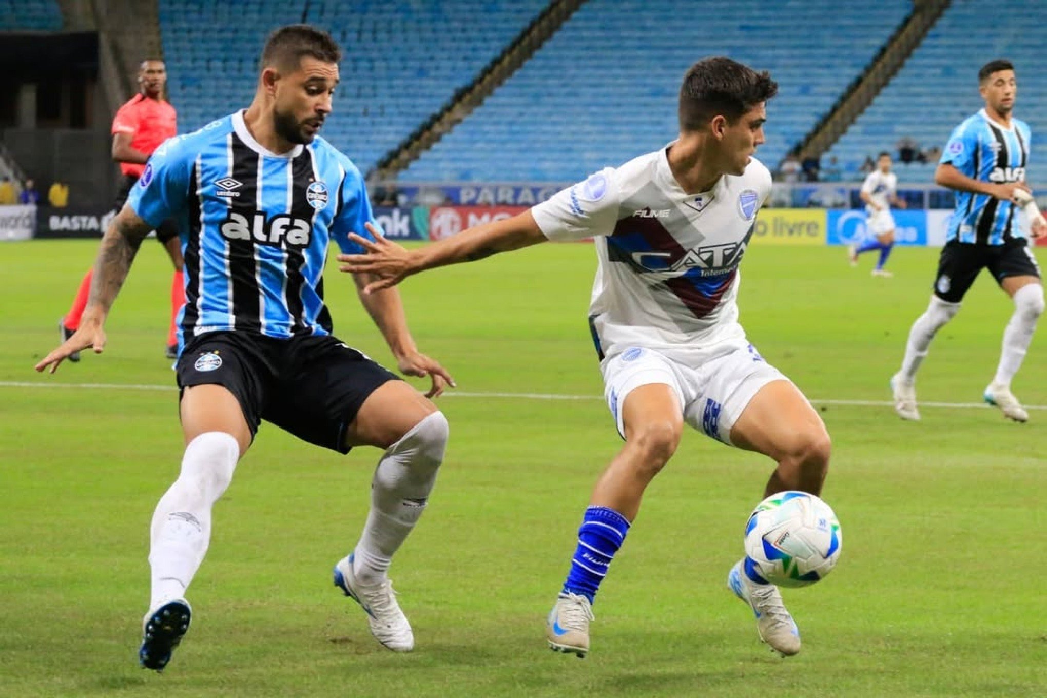 Grêmio fica no empate com o Godoy Cruz e decisão por vaga fica para a última rodada