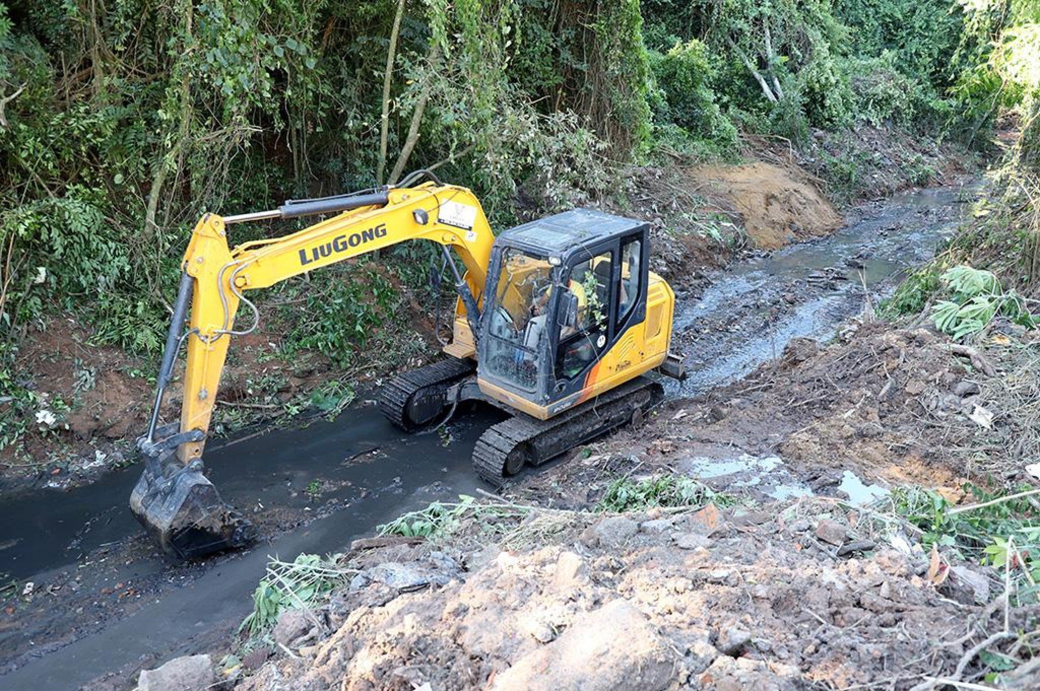 Região investe em ações de limpeza de arroios e rios contra as cheias
