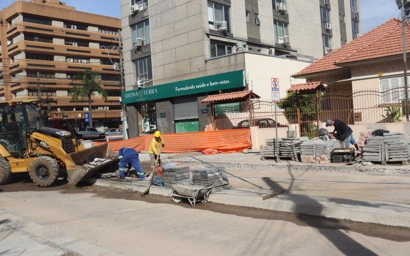 Obras da Rua Independência estão na oitava quadra, a última a receber a revitalização 