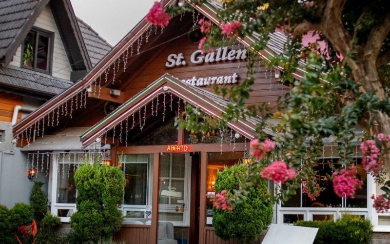 St. Gallen Restaurant oferece fondue em sequência ou a la carte e mais | abc+