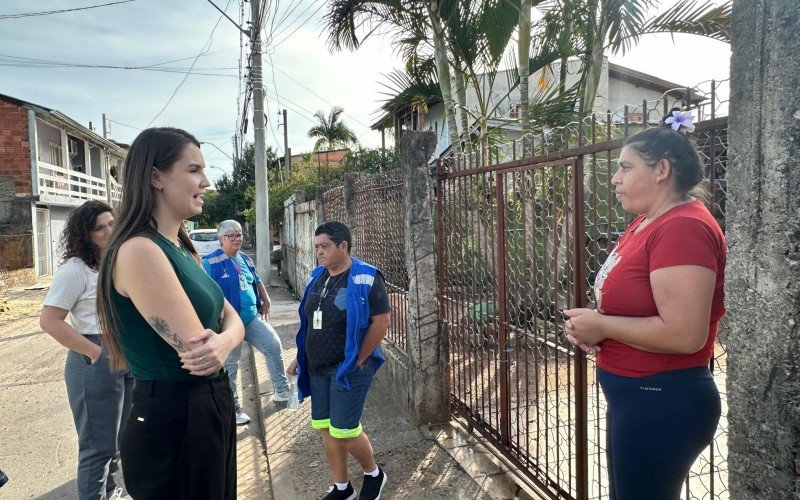 Secretária de Saúde de Novo Hamburgo Betina Espindula no bairro Canudos 
