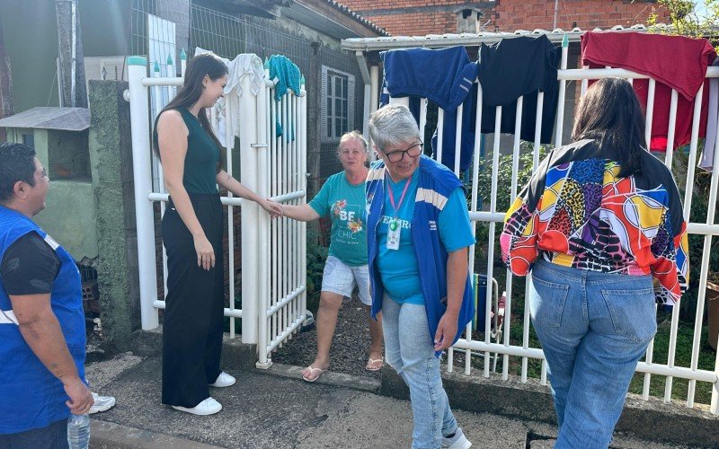 Secretária de Saúde de Novo Hamburgo Betina Espindula no bairro Canudos 