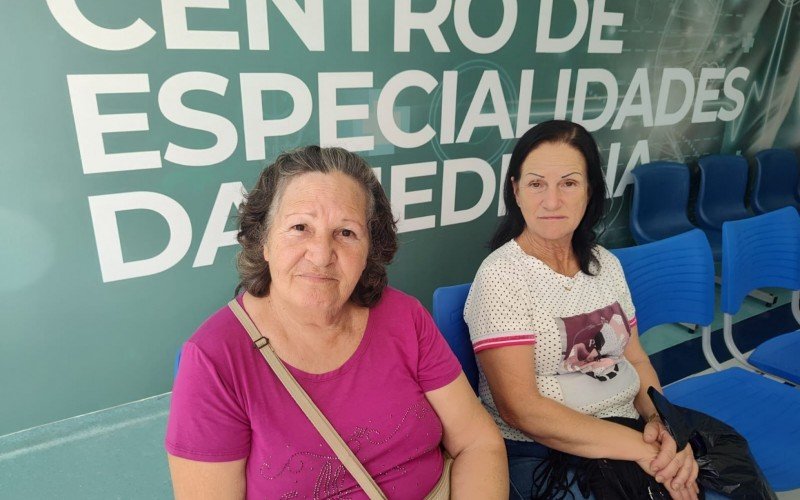 Marlene da Silva Pires (à esquerda) com a prima Rosa Maria