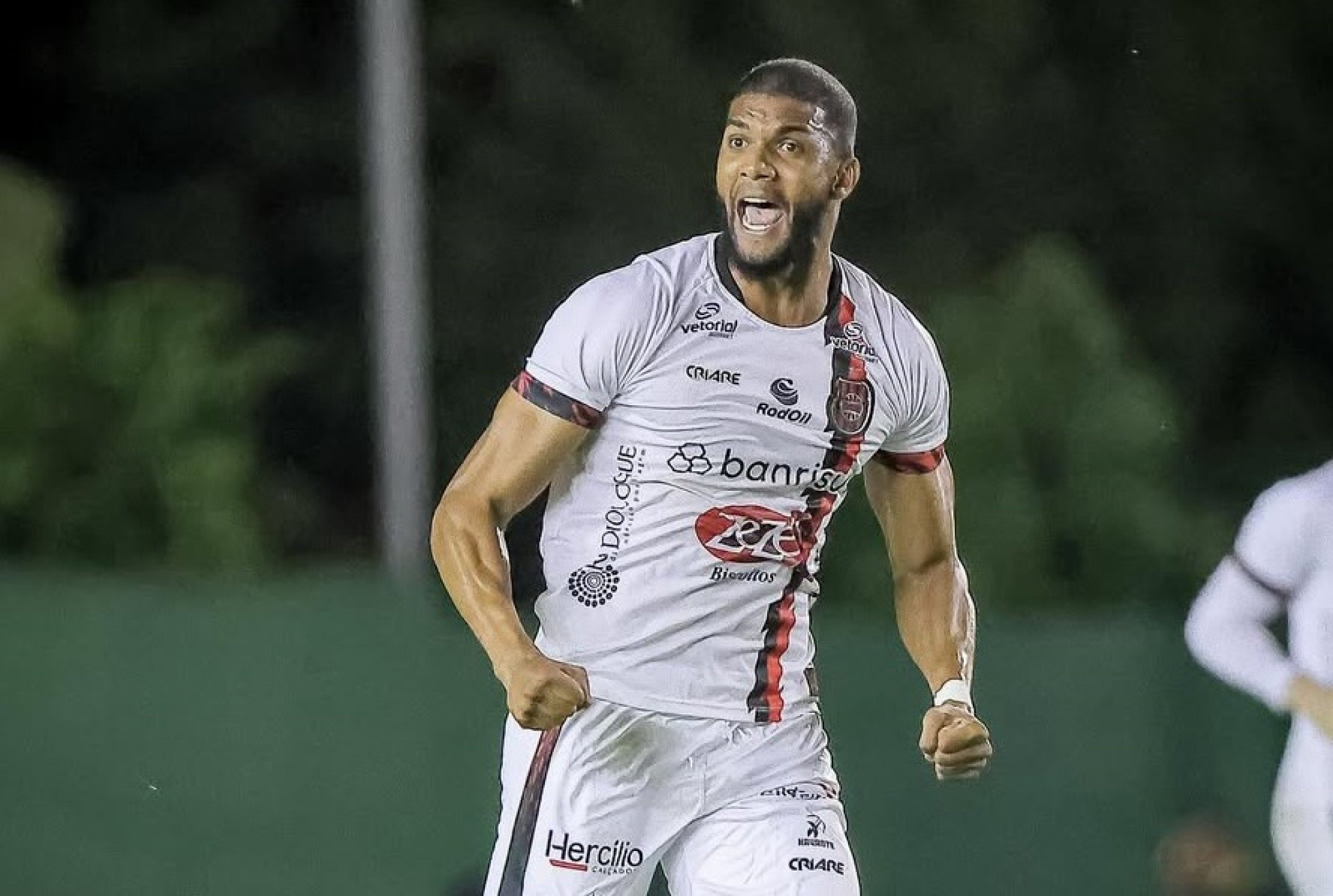 Zagueiro Áquila fecha com o Novo Hamburgo para a Divisão de Acesso