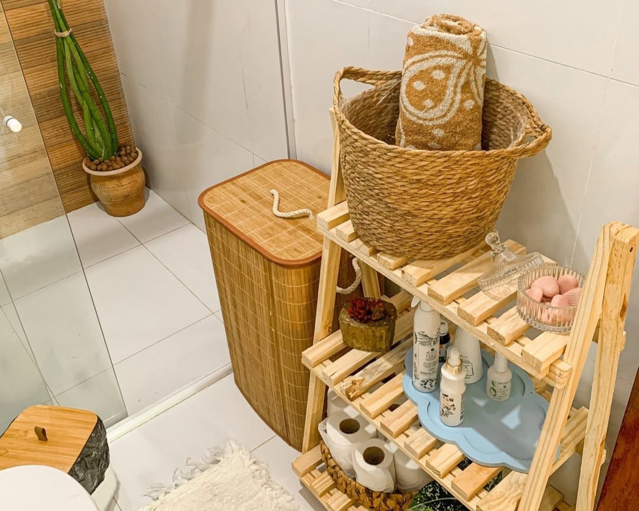 3 dicas para decorar um banheiro simples e pequeno